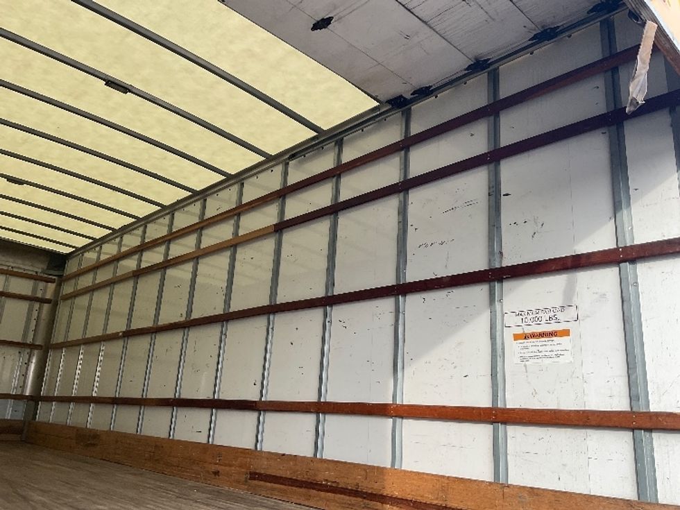 Medium Duty Box Truck-Light and Medium Duty Trucks-International-2021-MV607-Perrysburg-OH-204,998\n\t\tmiles-$ 39,250 - Image 11
