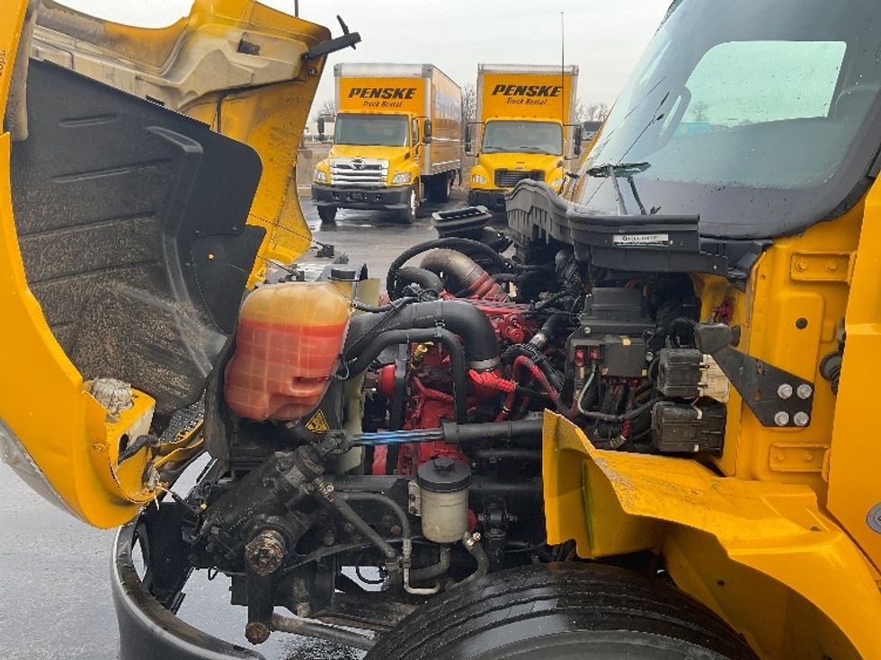 Medium Duty Box Truck-Light and Medium Duty Trucks-International-2021-MV607-Perrysburg-OH-204,998\n\t\tmiles-$ 39,250 - Image 22