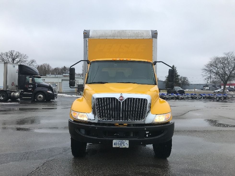 Medium Duty Box Truck-Light and Medium Duty Trucks-International-2021-MV607-Pewaukee-WI-173,637\n\t\tmiles-$ 45,250 - Image 2
