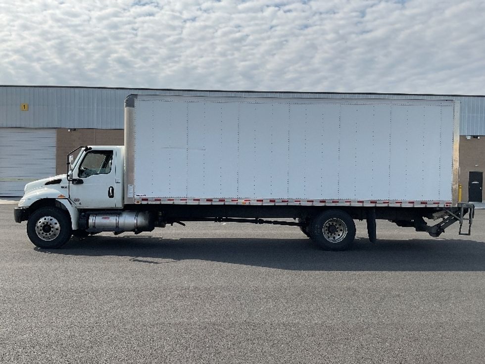 Medium Duty Box Truck-Light and Medium Duty Trucks-International-2021-MV607-Philadelphia-PA-218,488\n\t\tmiles-$ 44,750 - Image 4