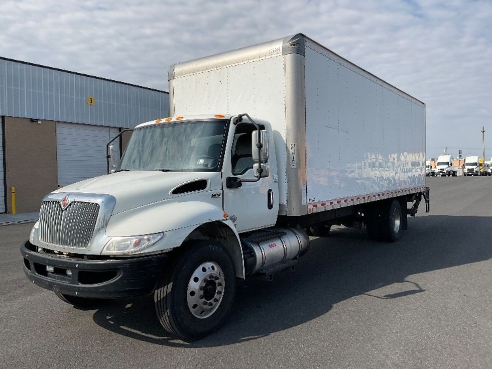 Medium Duty Box Truck-Light and Medium Duty Trucks-International-2021-MV607-Philadelphia-PA-218,488\n\t\tmiles-$ 44,750 - Image 3