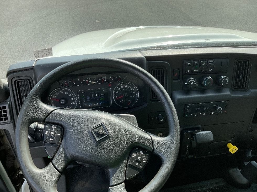 Medium Duty Box Truck-Light and Medium Duty Trucks-International-2021-MV607-Philadelphia-PA-218,488\n\t\tmiles-$ 44,750 - Image 17