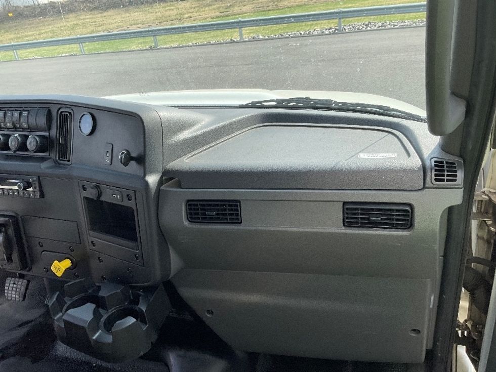Medium Duty Box Truck-Light and Medium Duty Trucks-International-2021-MV607-Philadelphia-PA-218,488\n\t\tmiles-$ 44,750 - Image 21