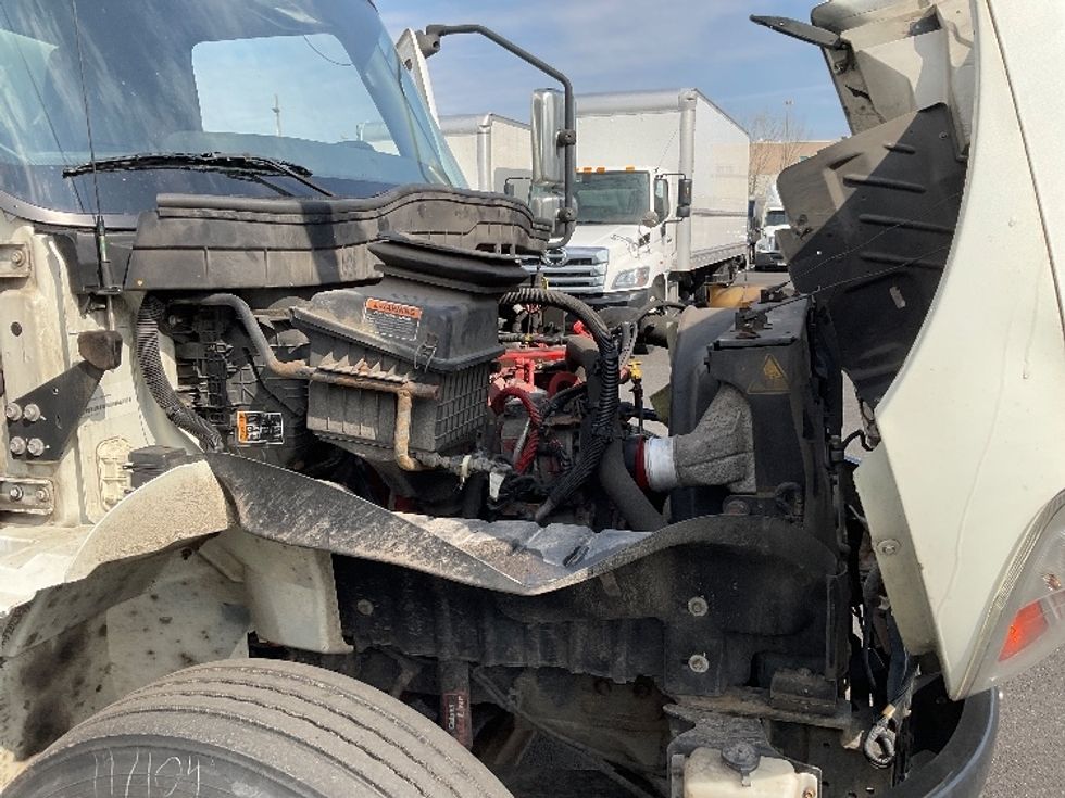 Medium Duty Box Truck-Light and Medium Duty Trucks-International-2021-MV607-Philadelphia-PA-218,488\n\t\tmiles-$ 44,750 - Image 23