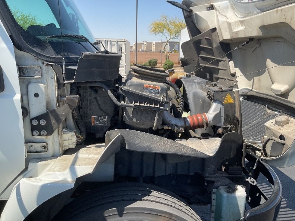 Medium Duty Box Truck-Light and Medium Duty Trucks-International-2021-MV607-Phoenix-AZ-118,478\n\t\tmiles-$ 66,750 - Image 23