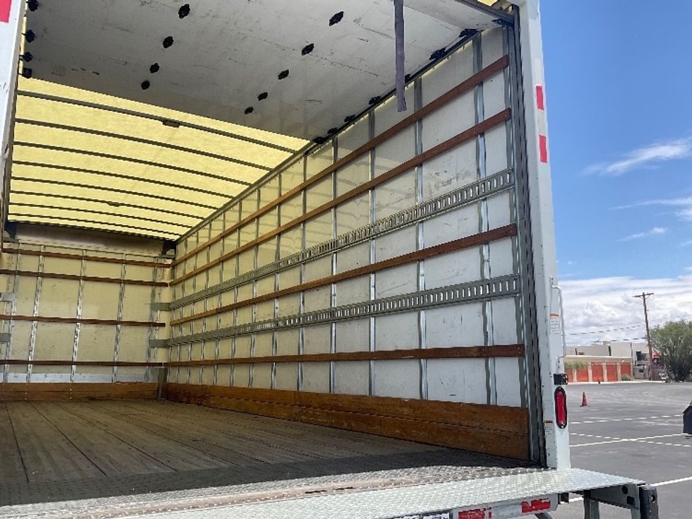 Medium Duty Box Truck-Light and Medium Duty Trucks-International-2021-MV607-Phoenix-AZ-123,022\n\t\tmiles-$ 67,500 - Image 12