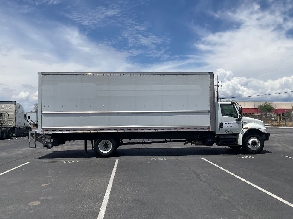 Medium Duty Box Truck-Light and Medium Duty Trucks-International-2021-MV607-Phoenix-AZ-123,022\n\t\tmiles-$ 67,500 - Image 15