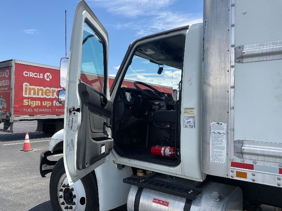 Medium Duty Box Truck-Light and Medium Duty Trucks-International-2021-MV607-Phoenix-AZ-123,022\n\t\tmiles-$ 67,500 - Image 16
