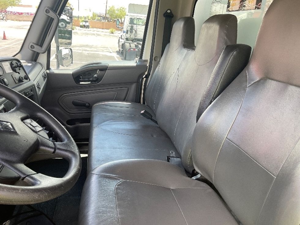 Medium Duty Box Truck-Light and Medium Duty Trucks-International-2021-MV607-Phoenix-AZ-123,022\n\t\tmiles-$ 67,500 - Image 19