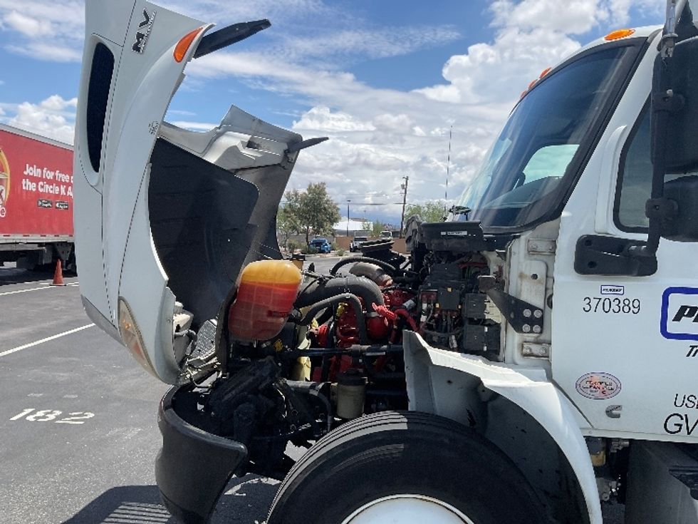 Medium Duty Box Truck-Light and Medium Duty Trucks-International-2021-MV607-Phoenix-AZ-123,022\n\t\tmiles-$ 67,500 - Image 24