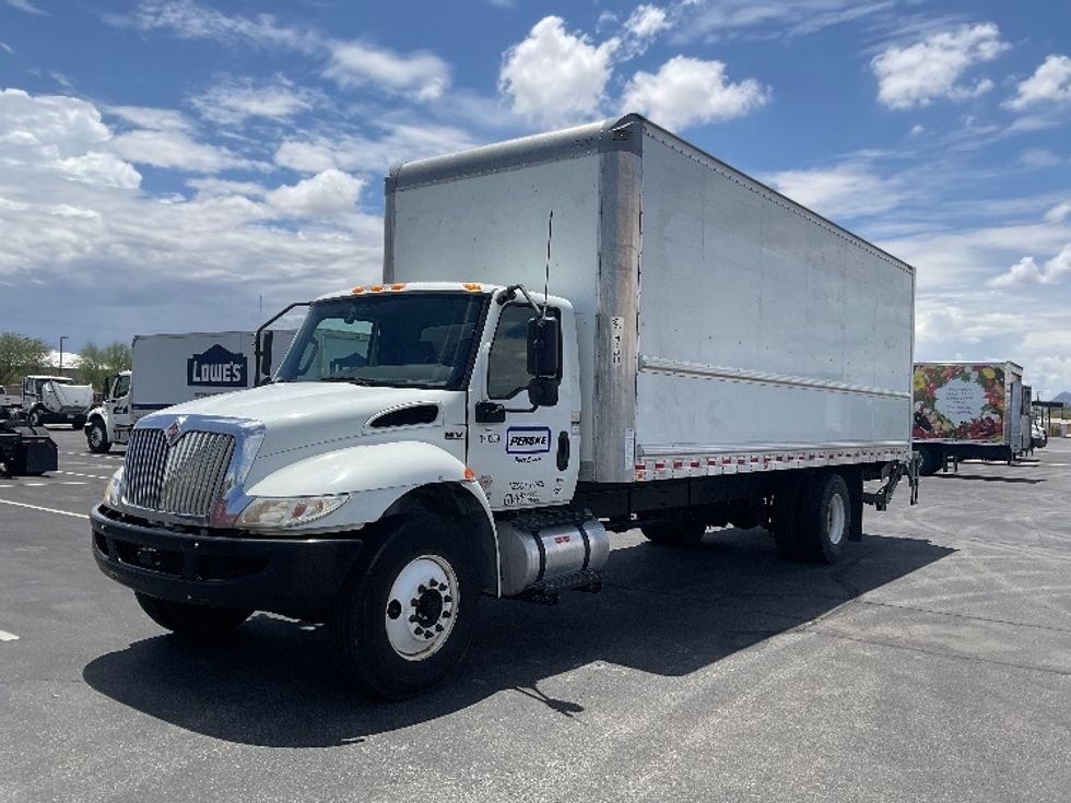 Medium Duty Box Truck-Light and Medium Duty Trucks-International-2021-MV607-Phoenix-AZ-123,022\n\t\tmiles-$ 67,500 - Image 3