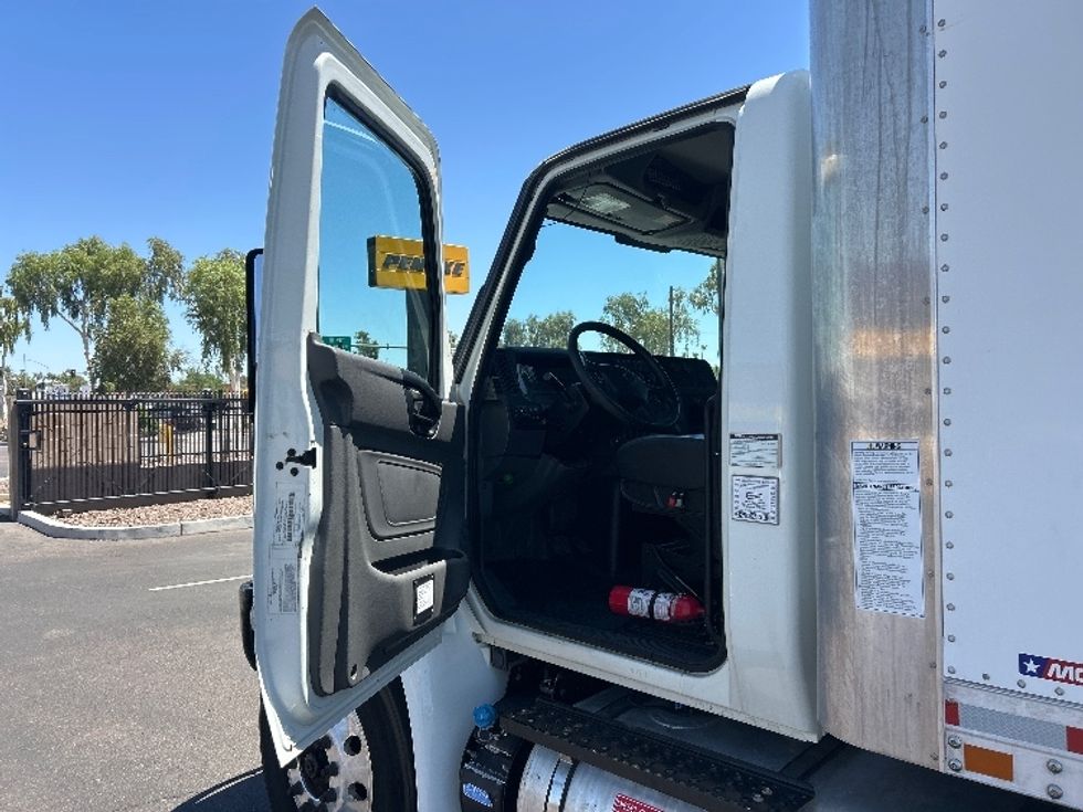 Medium Duty Box Truck-Light and Medium Duty Trucks-International-2021-MV607-Phoenix-AZ-150,884\n\t\tmiles-$ 58,000 - Image 16