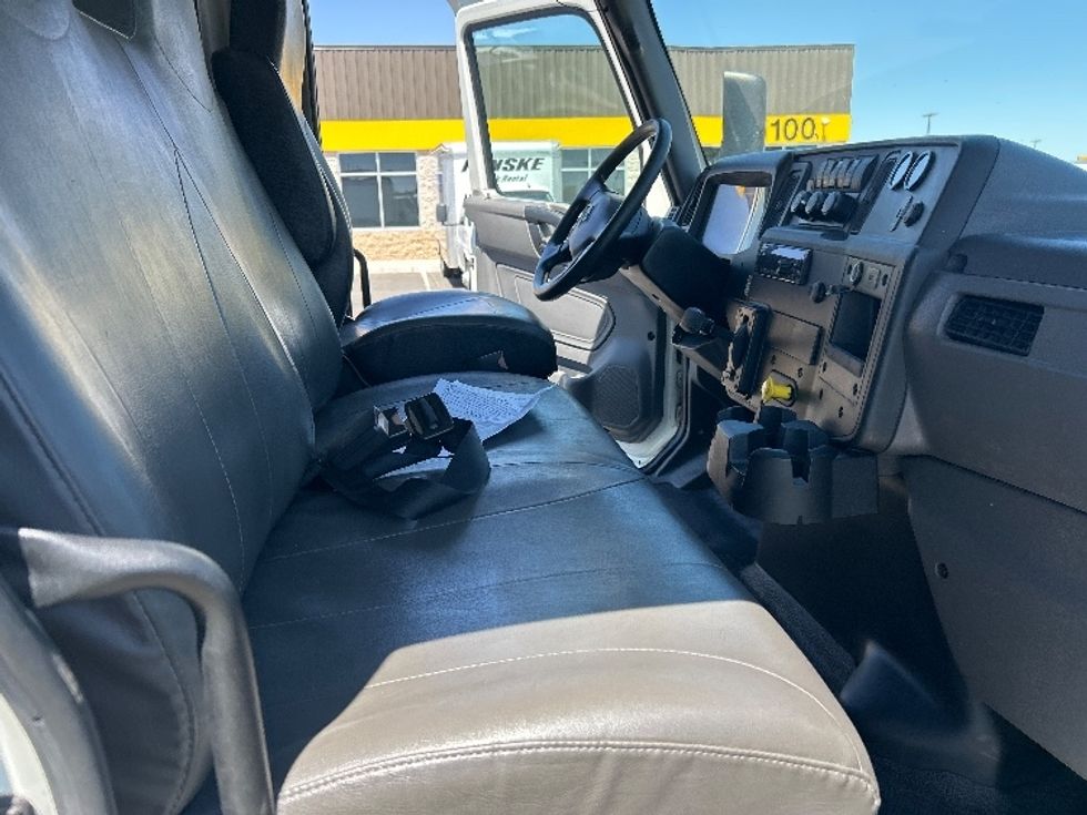 Medium Duty Box Truck-Light and Medium Duty Trucks-International-2021-MV607-Phoenix-AZ-150,884\n\t\tmiles-$ 58,000 - Image 22