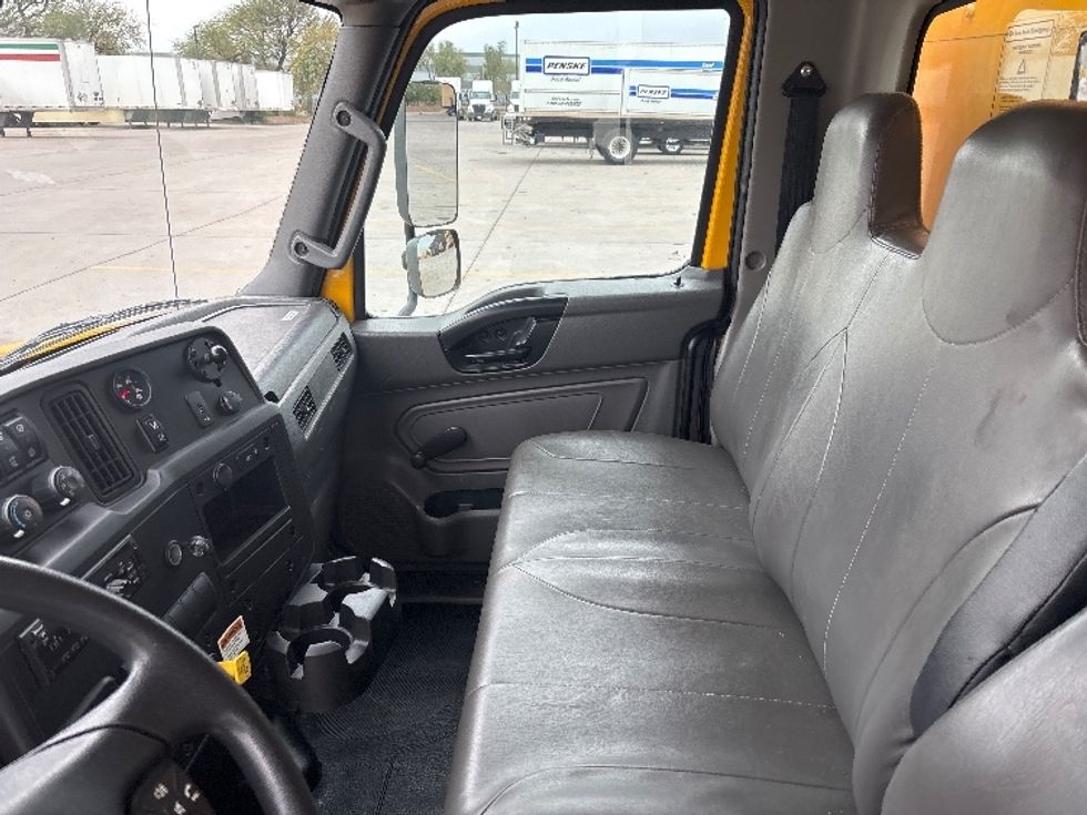 Medium Duty Box Truck-Light and Medium Duty Trucks-International-2021-MV607-Phoenix-AZ-176,562\n\t\tmiles-$ 45,750 - Image 19