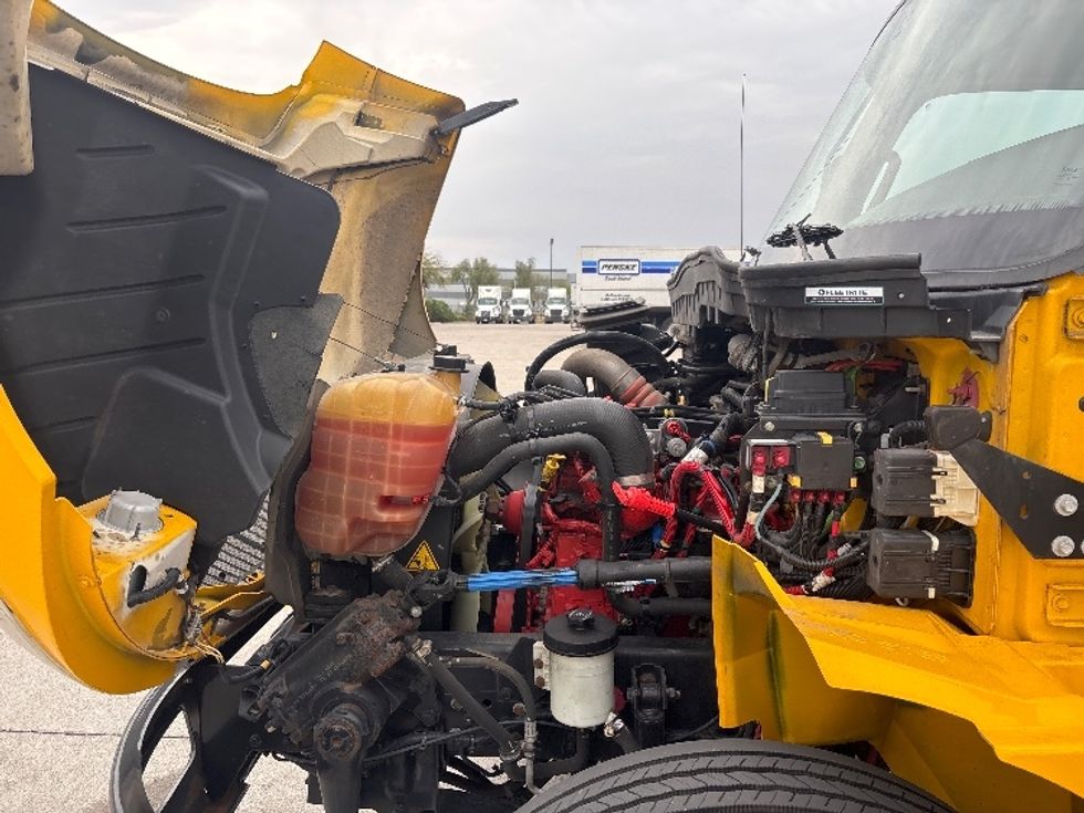 Medium Duty Box Truck-Light and Medium Duty Trucks-International-2021-MV607-Phoenix-AZ-176,562\n\t\tmiles-$ 45,750 - Image 24