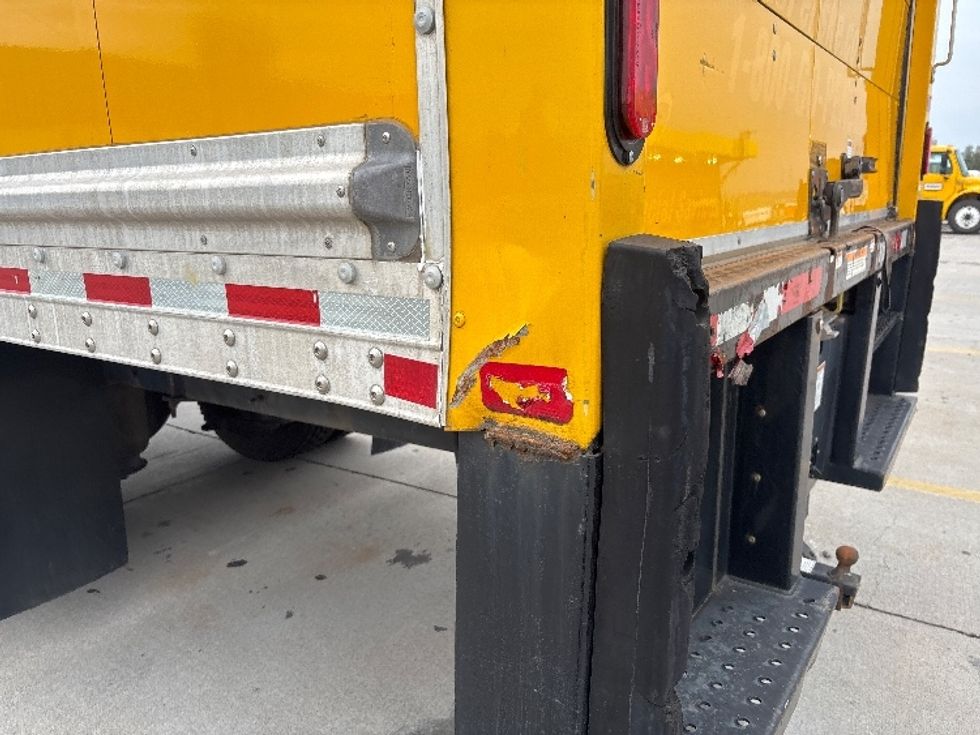 Medium Duty Box Truck-Light and Medium Duty Trucks-International-2021-MV607-Phoenix-AZ-176,562\n\t\tmiles-$ 45,750 - Image 25