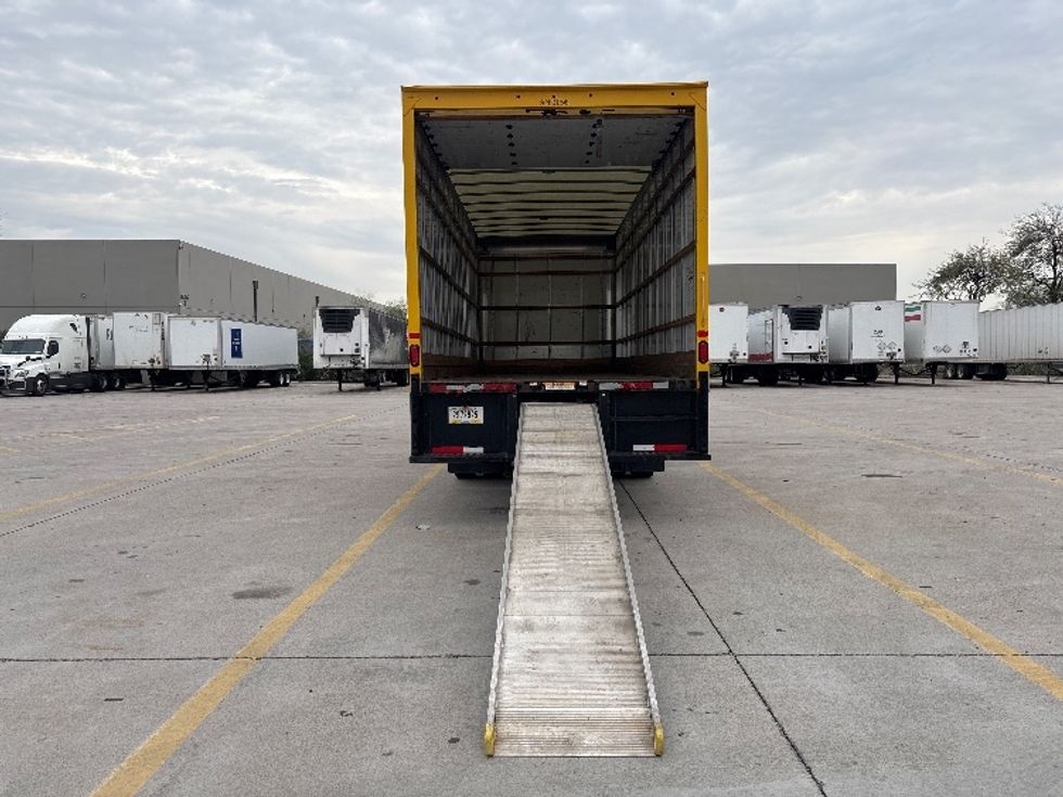 Medium Duty Box Truck-Light and Medium Duty Trucks-International-2021-MV607-Phoenix-AZ-176,562\n\t\tmiles-$ 45,750 - Image 9