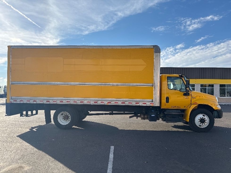 Medium Duty Box Truck-Light and Medium Duty Trucks-International-2021-MV607-Phoenix-AZ-177,046\n\t\tmiles-$ 39,500 - Image 15