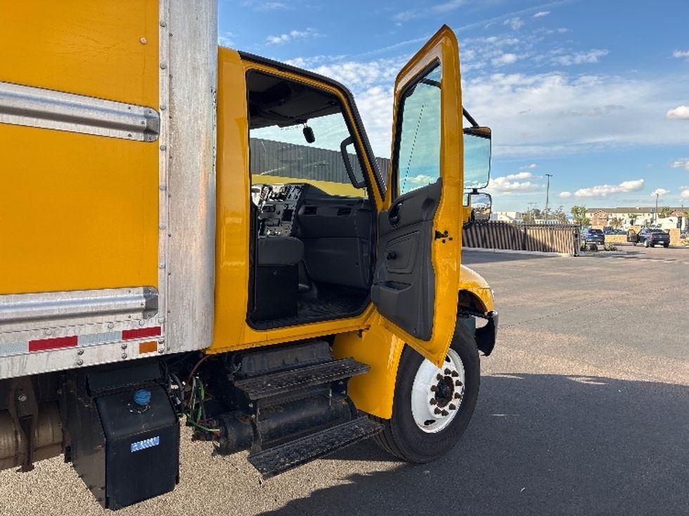 Medium Duty Box Truck-Light and Medium Duty Trucks-International-2021-MV607-Phoenix-AZ-177,046\n\t\tmiles-$ 39,500 - Image 20