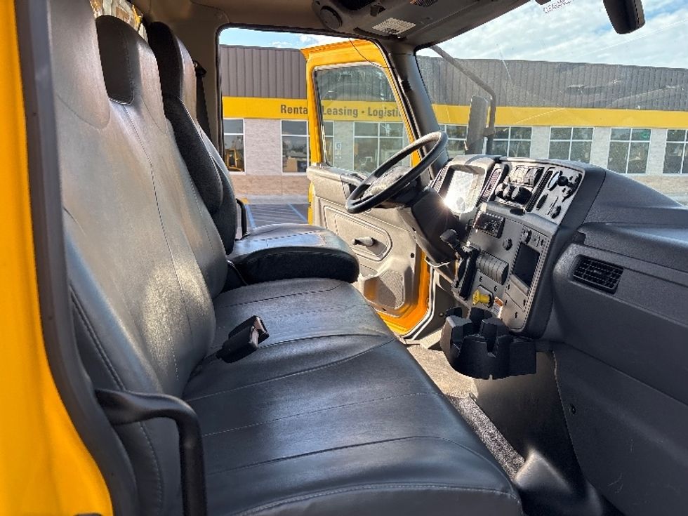 Medium Duty Box Truck-Light and Medium Duty Trucks-International-2021-MV607-Phoenix-AZ-177,046\n\t\tmiles-$ 39,500 - Image 22