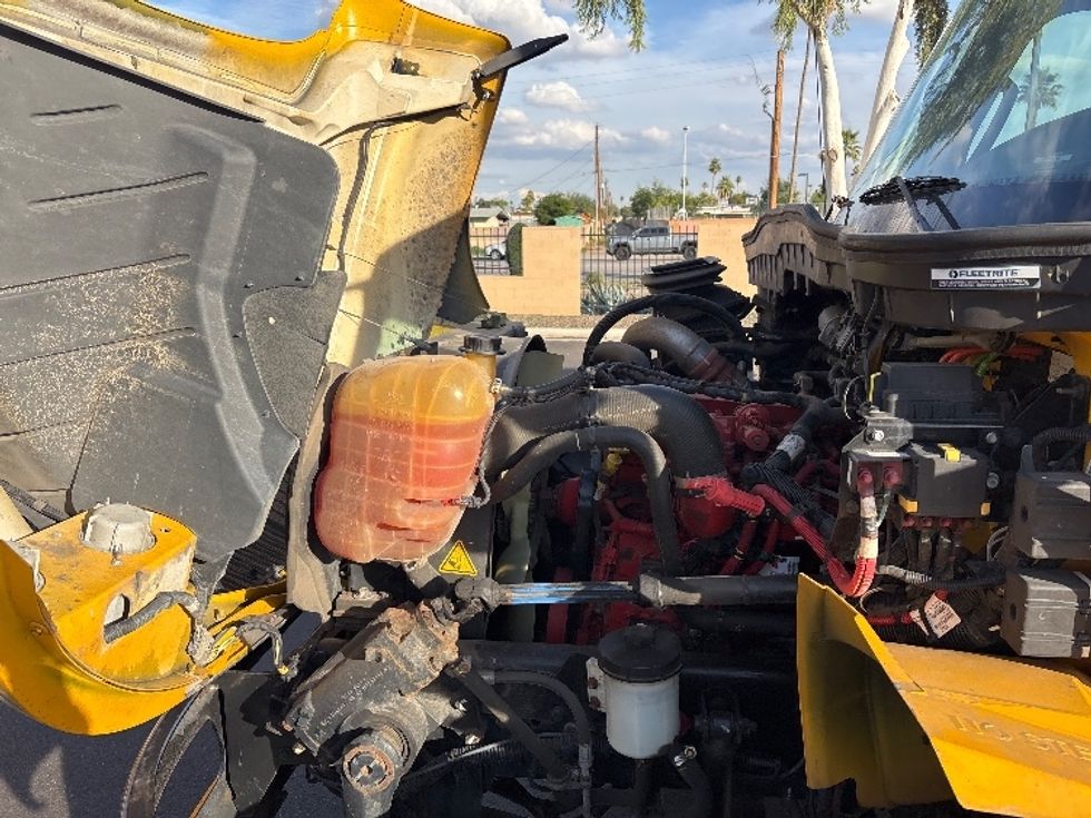 Medium Duty Box Truck-Light and Medium Duty Trucks-International-2021-MV607-Phoenix-AZ-177,046\n\t\tmiles-$ 39,500 - Image 24