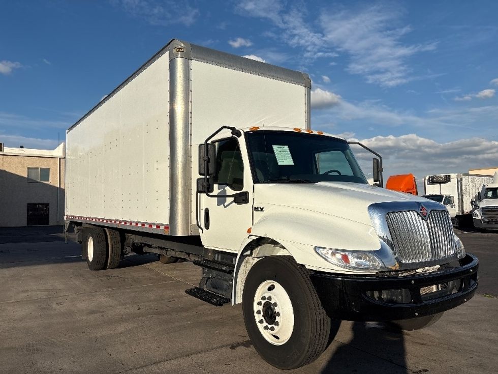 Medium Duty Box Truck-Light and Medium Duty Trucks-International-2021-MV607-Phoenix-AZ-179,832\n\t\tmiles-$ 51,250 - Image 1