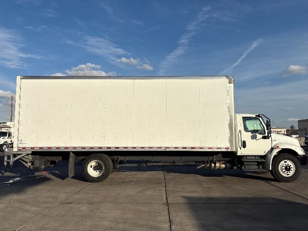 Medium Duty Box Truck-Light and Medium Duty Trucks-International-2021-MV607-Phoenix-AZ-179,832\n\t\tmiles-$ 51,250 - Image 15