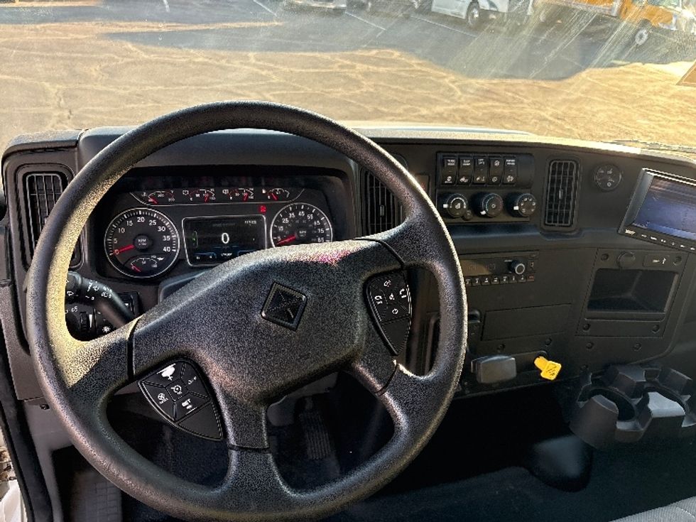 Medium Duty Box Truck-Light and Medium Duty Trucks-International-2021-MV607-Phoenix-AZ-179,832\n\t\tmiles-$ 51,250 - Image 18