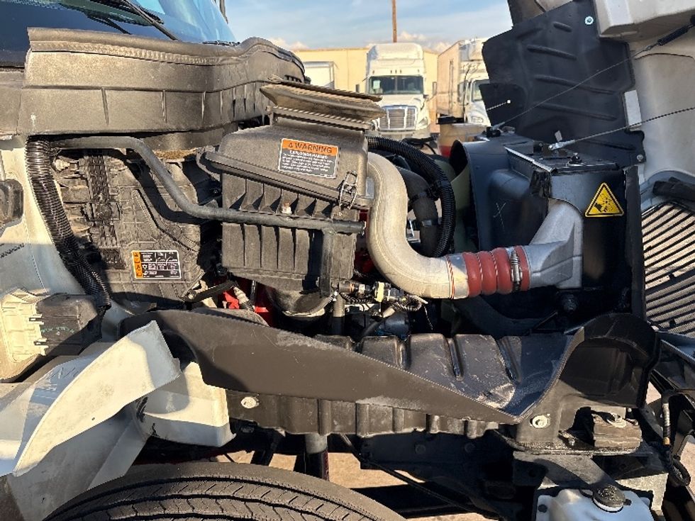 Medium Duty Box Truck-Light and Medium Duty Trucks-International-2021-MV607-Phoenix-AZ-179,832\n\t\tmiles-$ 51,250 - Image 23