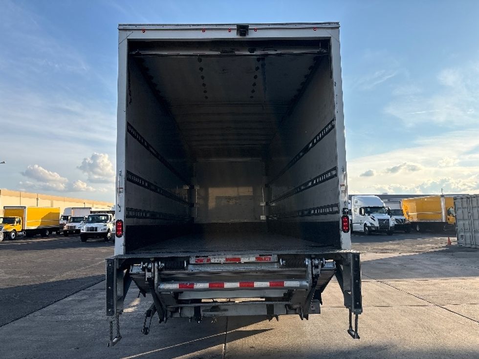 Medium Duty Box Truck-Light and Medium Duty Trucks-International-2021-MV607-Phoenix-AZ-179,832\n\t\tmiles-$ 51,250 - Image 8