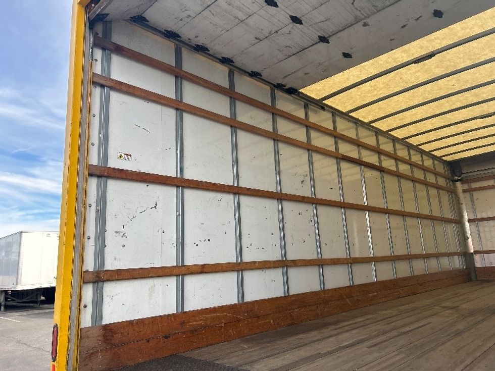 Medium Duty Box Truck-Light and Medium Duty Trucks-International-2021-MV607-Phoenix-AZ-187,613\n\t\tmiles-$ 44,000 - Image 10