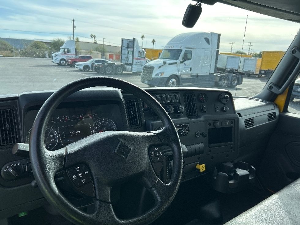 Medium Duty Box Truck-Light and Medium Duty Trucks-International-2021-MV607-Phoenix-AZ-187,613\n\t\tmiles-$ 44,000 - Image 17