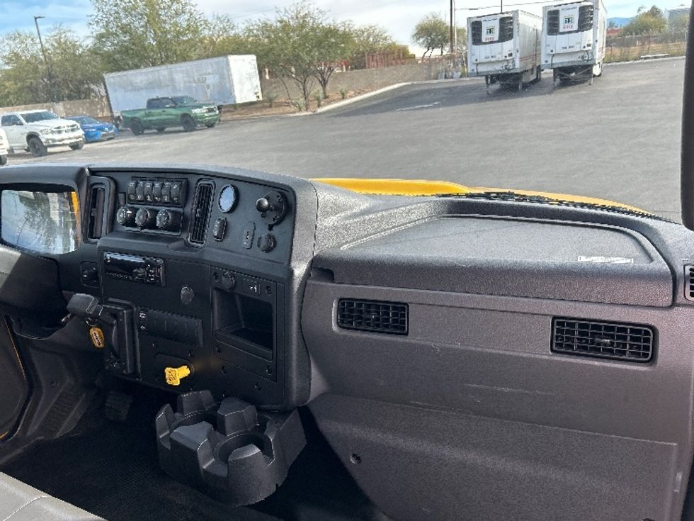 Medium Duty Box Truck-Light and Medium Duty Trucks-International-2021-MV607-Phoenix-AZ-187,613\n\t\tmiles-$ 44,000 - Image 20