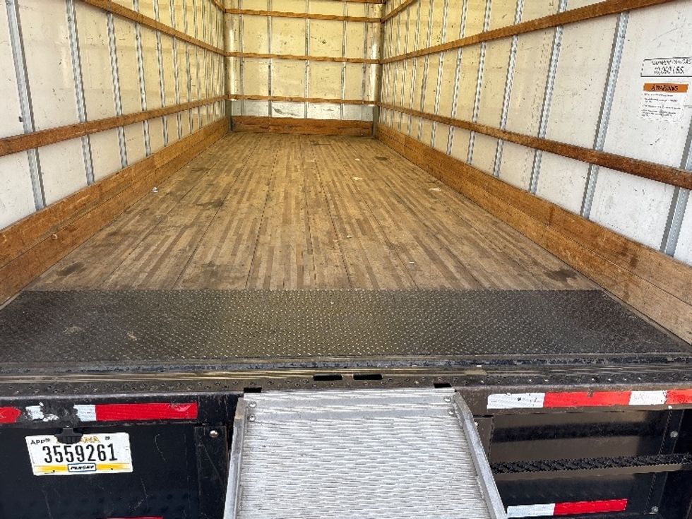 Medium Duty Box Truck-Light and Medium Duty Trucks-International-2021-MV607-Phoenix-AZ-188,638\n\t\tmiles-$ 44,000 - Image 10