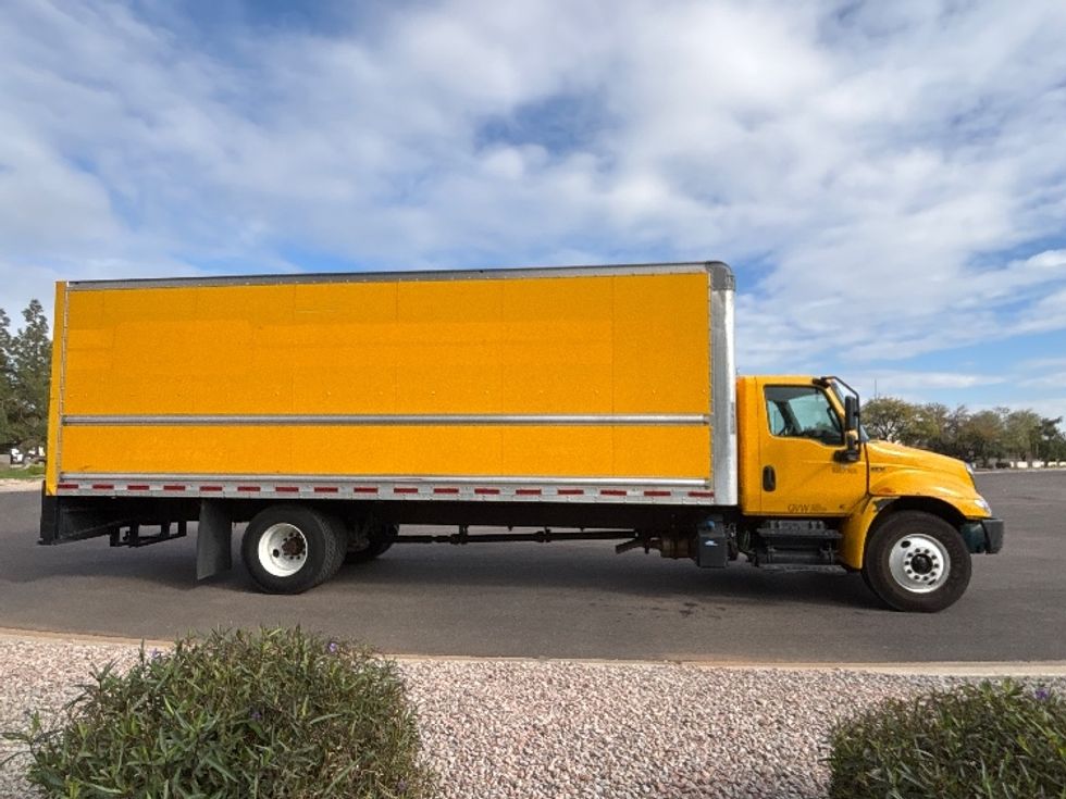 Medium Duty Box Truck-Light and Medium Duty Trucks-International-2021-MV607-Phoenix-AZ-188,638\n\t\tmiles-$ 44,000 - Image 15