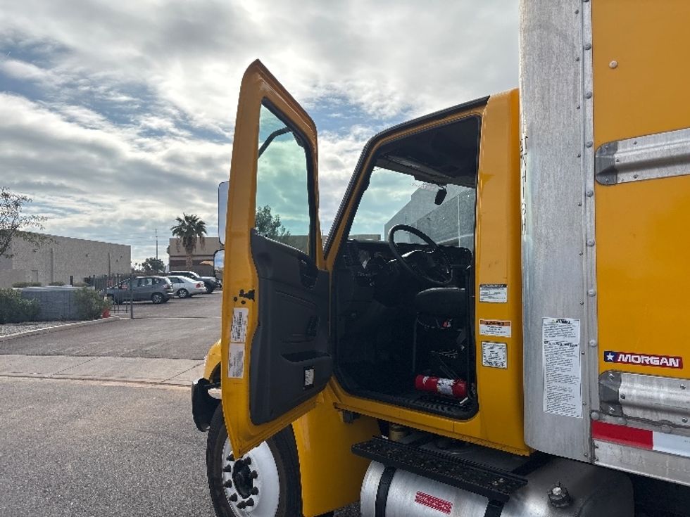 Medium Duty Box Truck-Light and Medium Duty Trucks-International-2021-MV607-Phoenix-AZ-188,638\n\t\tmiles-$ 44,000 - Image 16