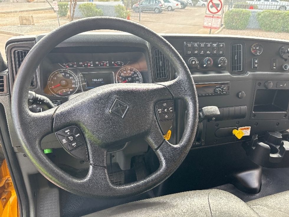 Medium Duty Box Truck-Light and Medium Duty Trucks-International-2021-MV607-Phoenix-AZ-188,638\n\t\tmiles-$ 44,000 - Image 18