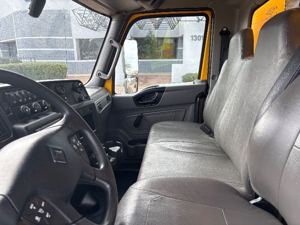 Medium Duty Box Truck-Light and Medium Duty Trucks-International-2021-MV607-Phoenix-AZ-188,638\n\t\tmiles-$ 44,000 - Image 19