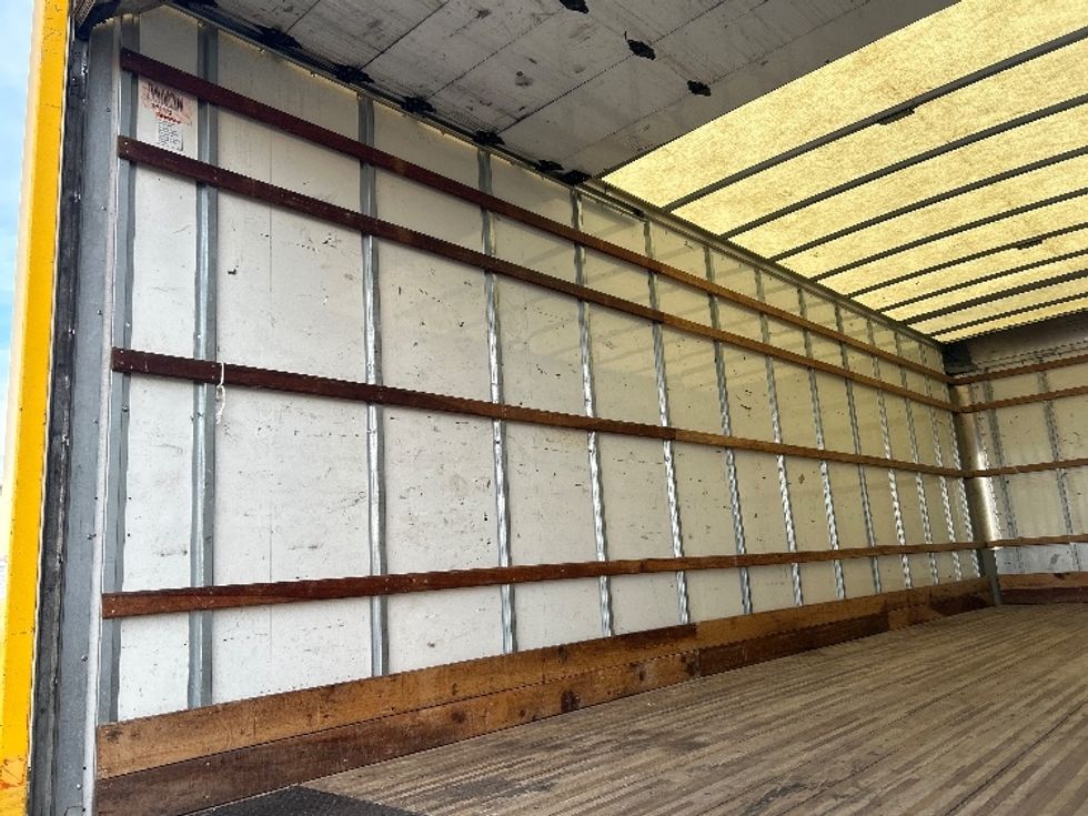 Medium Duty Box Truck-Light and Medium Duty Trucks-International-2021-MV607-Phoenix-AZ-197,002\n\t\tmiles-$ 42,750 - Image 10