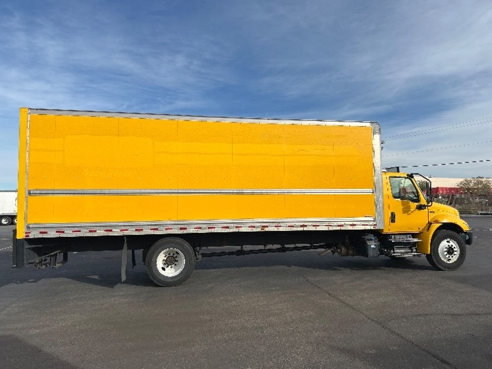 Medium Duty Box Truck-Light and Medium Duty Trucks-International-2021-MV607-Phoenix-AZ-197,002\n\t\tmiles-$ 42,750 - Image 14