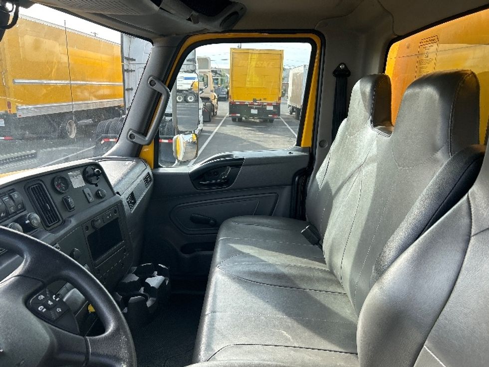 Medium Duty Box Truck-Light and Medium Duty Trucks-International-2021-MV607-Phoenix-AZ-197,002\n\t\tmiles-$ 42,750 - Image 16