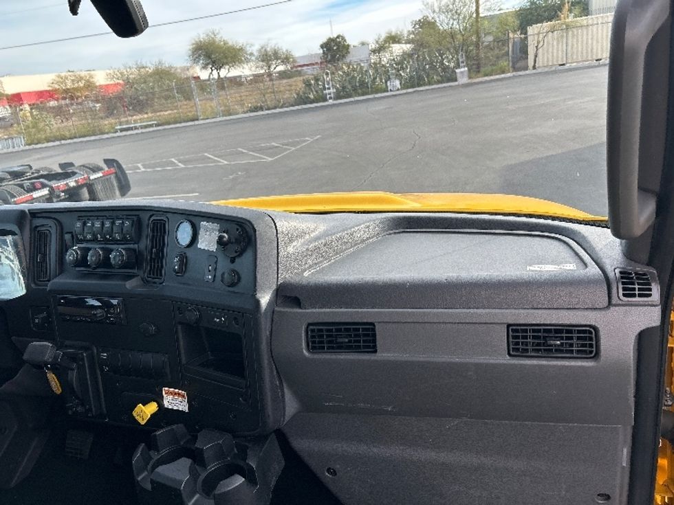 Medium Duty Box Truck-Light and Medium Duty Trucks-International-2021-MV607-Phoenix-AZ-197,002\n\t\tmiles-$ 42,750 - Image 18