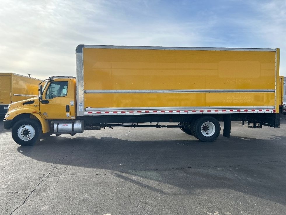 Medium Duty Box Truck-Light and Medium Duty Trucks-International-2021-MV607-Phoenix-AZ-197,002\n\t\tmiles-$ 42,750 - Image 4