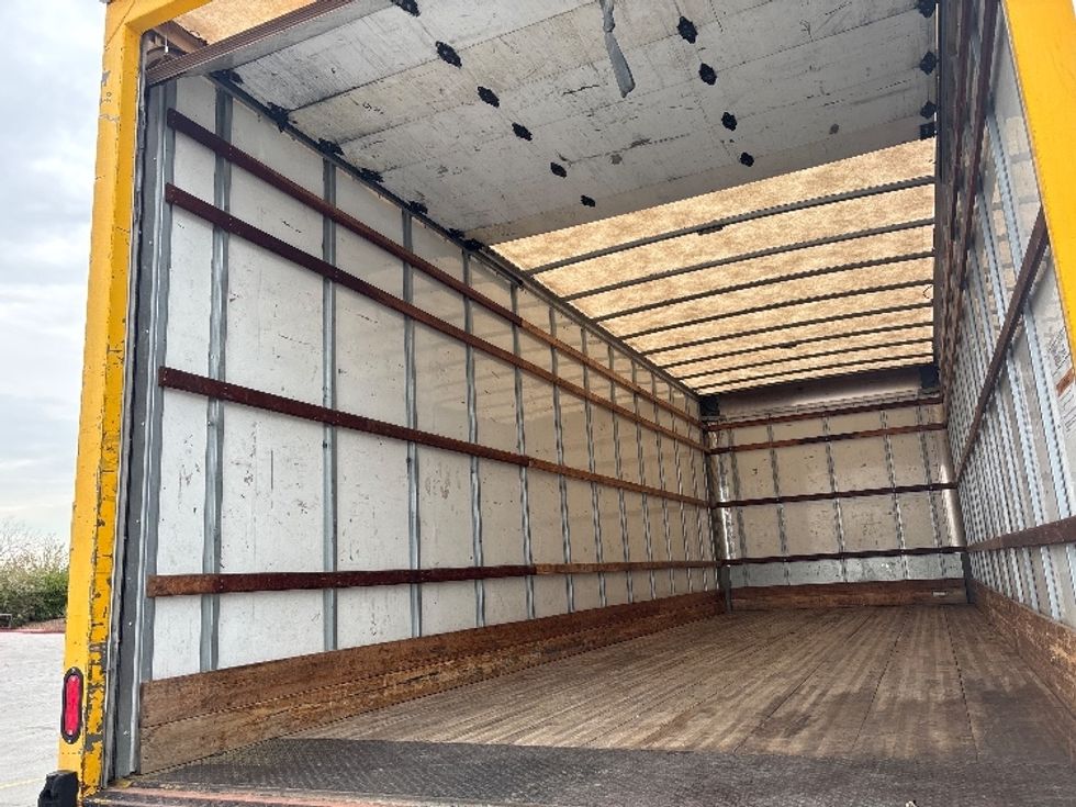 Medium Duty Box Truck-Light and Medium Duty Trucks-International-2021-MV607-Phoenix-AZ-201,046\n\t\tmiles-$ 42,000 - Image 11