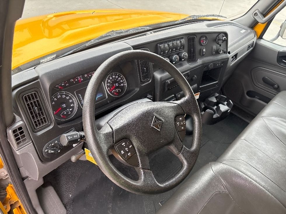 Medium Duty Box Truck-Light and Medium Duty Trucks-International-2021-MV607-Phoenix-AZ-201,046\n\t\tmiles-$ 42,000 - Image 17