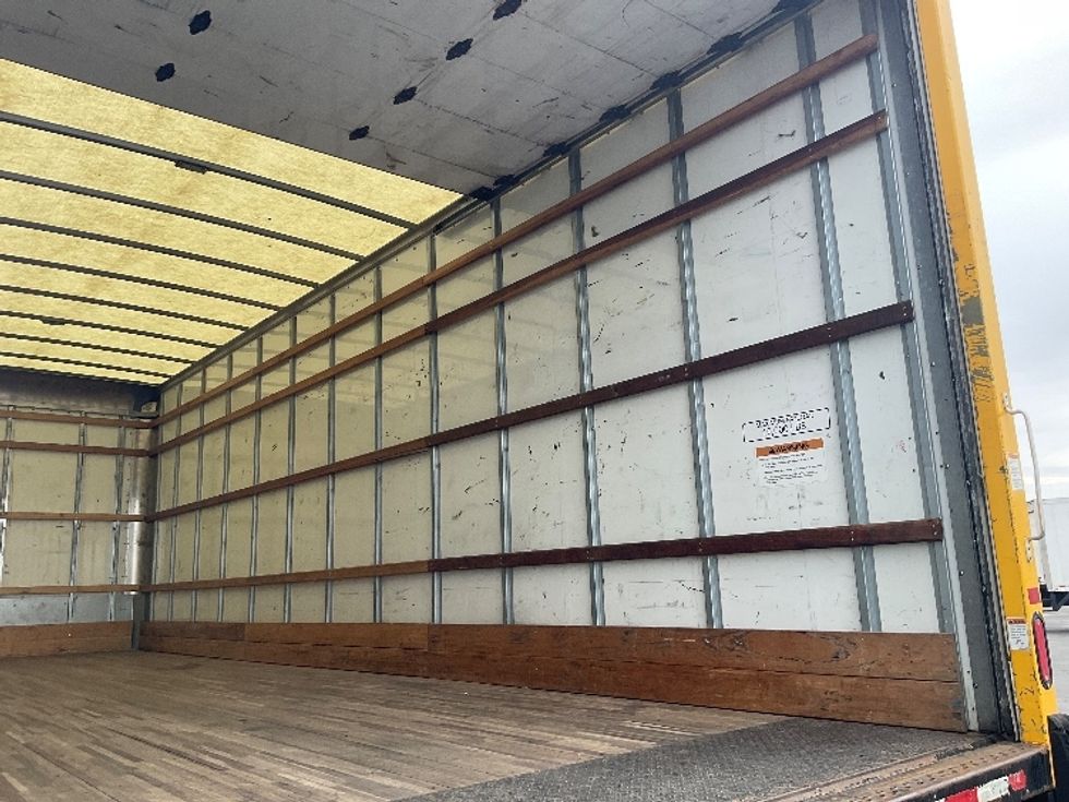 Medium Duty Box Truck-Light and Medium Duty Trucks-International-2021-MV607-Phoenix-AZ-203,676\n\t\tmiles-$ 41,750 - Image 12