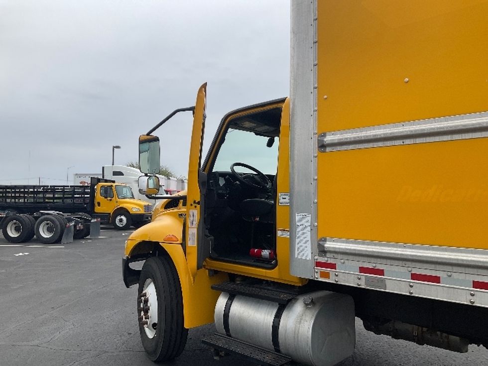 Medium Duty Box Truck-Light and Medium Duty Trucks-International-2021-MV607-Phoenix-AZ-203,676\n\t\tmiles-$ 41,750 - Image 16