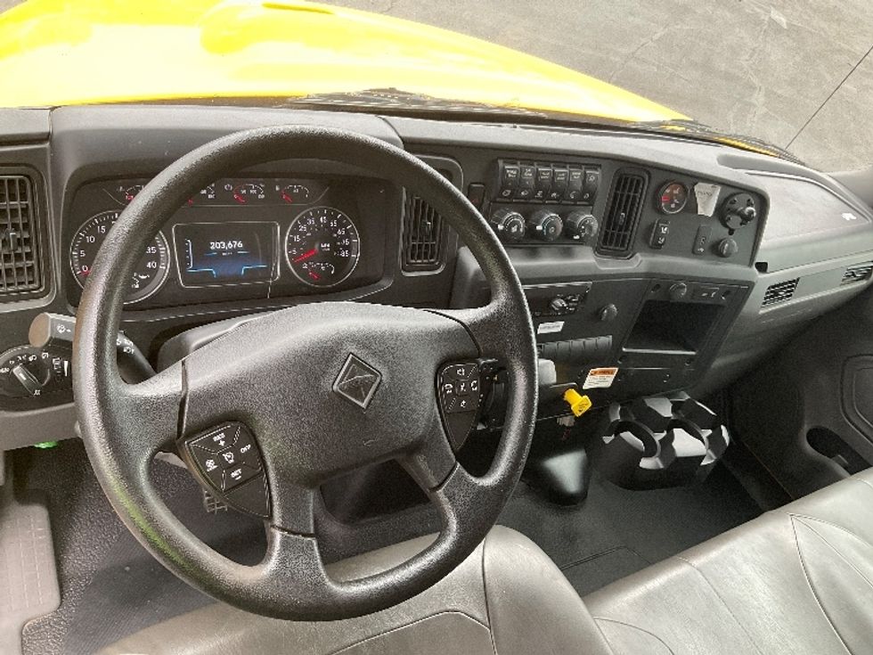 Medium Duty Box Truck-Light and Medium Duty Trucks-International-2021-MV607-Phoenix-AZ-203,676\n\t\tmiles-$ 41,750 - Image 18