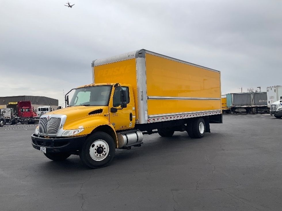Medium Duty Box Truck-Light and Medium Duty Trucks-International-2021-MV607-Phoenix-AZ-203,676\n\t\tmiles-$ 41,750 - Image 3