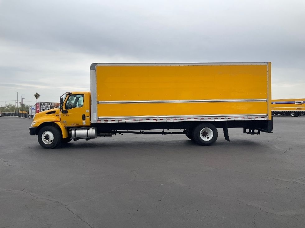 Medium Duty Box Truck-Light and Medium Duty Trucks-International-2021-MV607-Phoenix-AZ-203,676\n\t\tmiles-$ 41,750 - Image 4